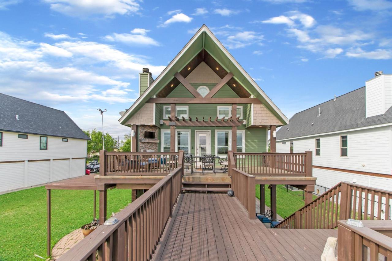 Luxury Waterfront Home Family And Pet Friendly Near Surfside Beach 11 Mins Фрипорт Экстерьер фото