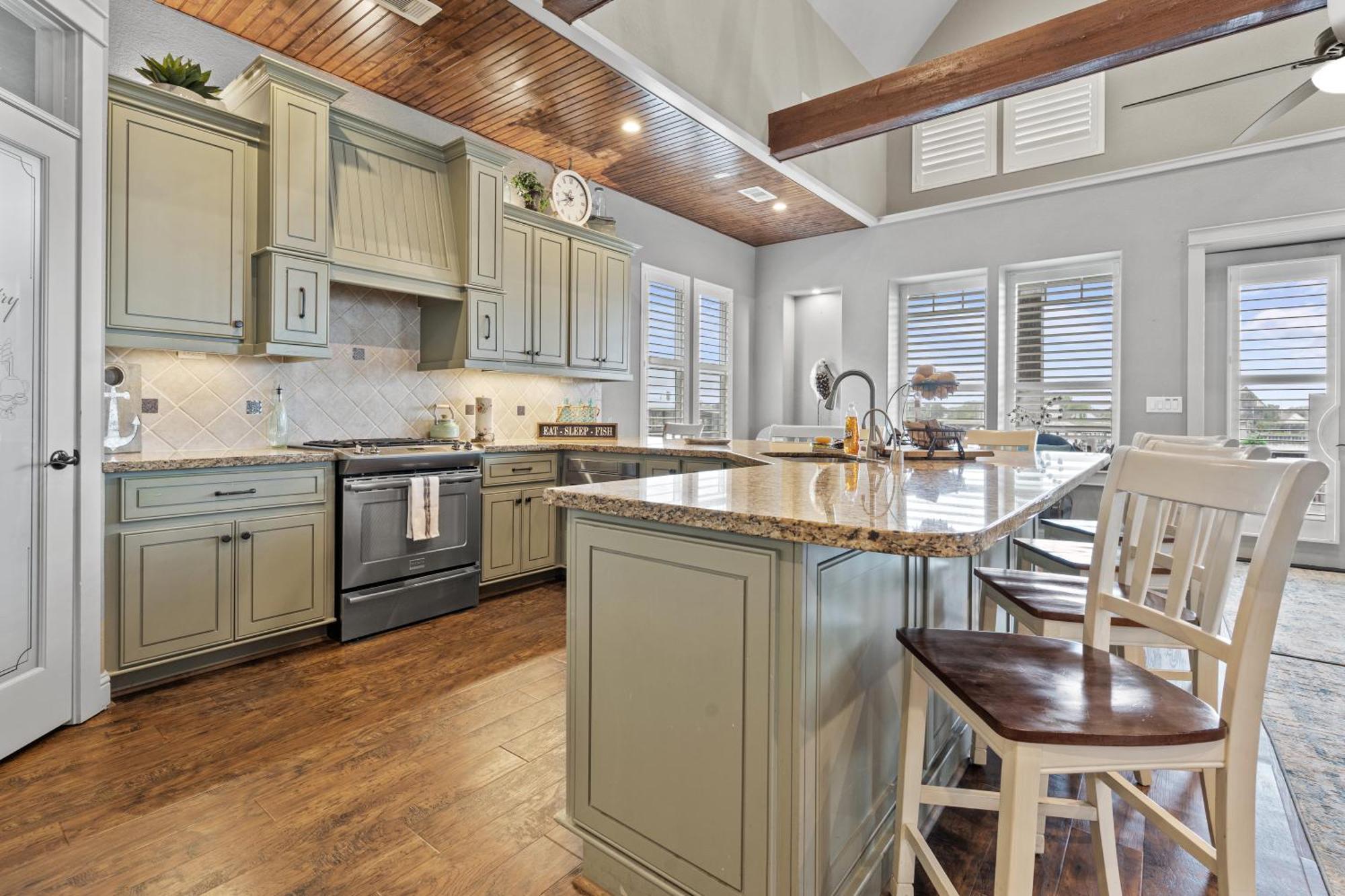 Luxury Waterfront Home Family And Pet Friendly Near Surfside Beach 11 Mins Фрипорт Экстерьер фото